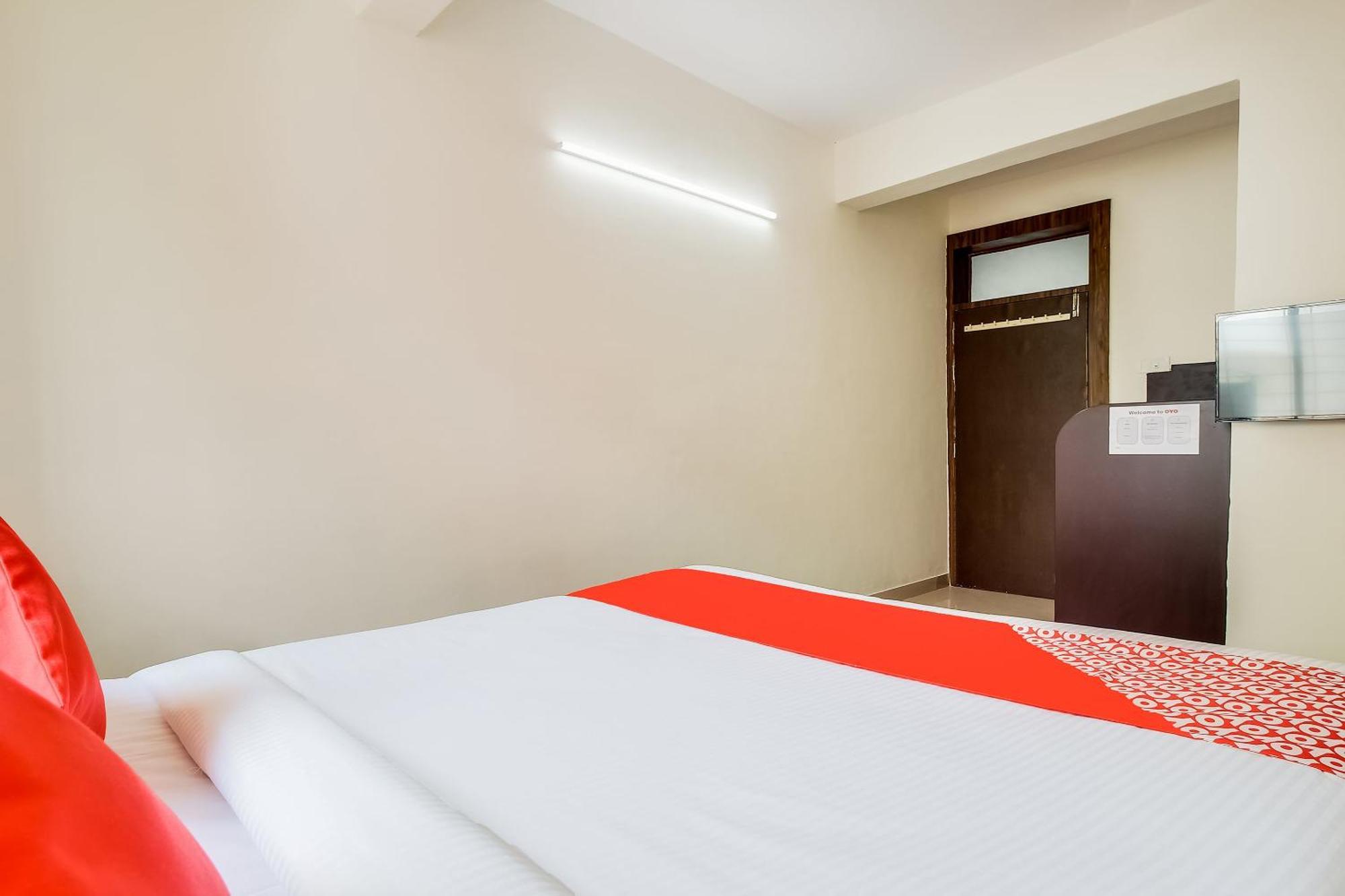 Hotel O Galaxy Near Inox Pune Exterior photo
