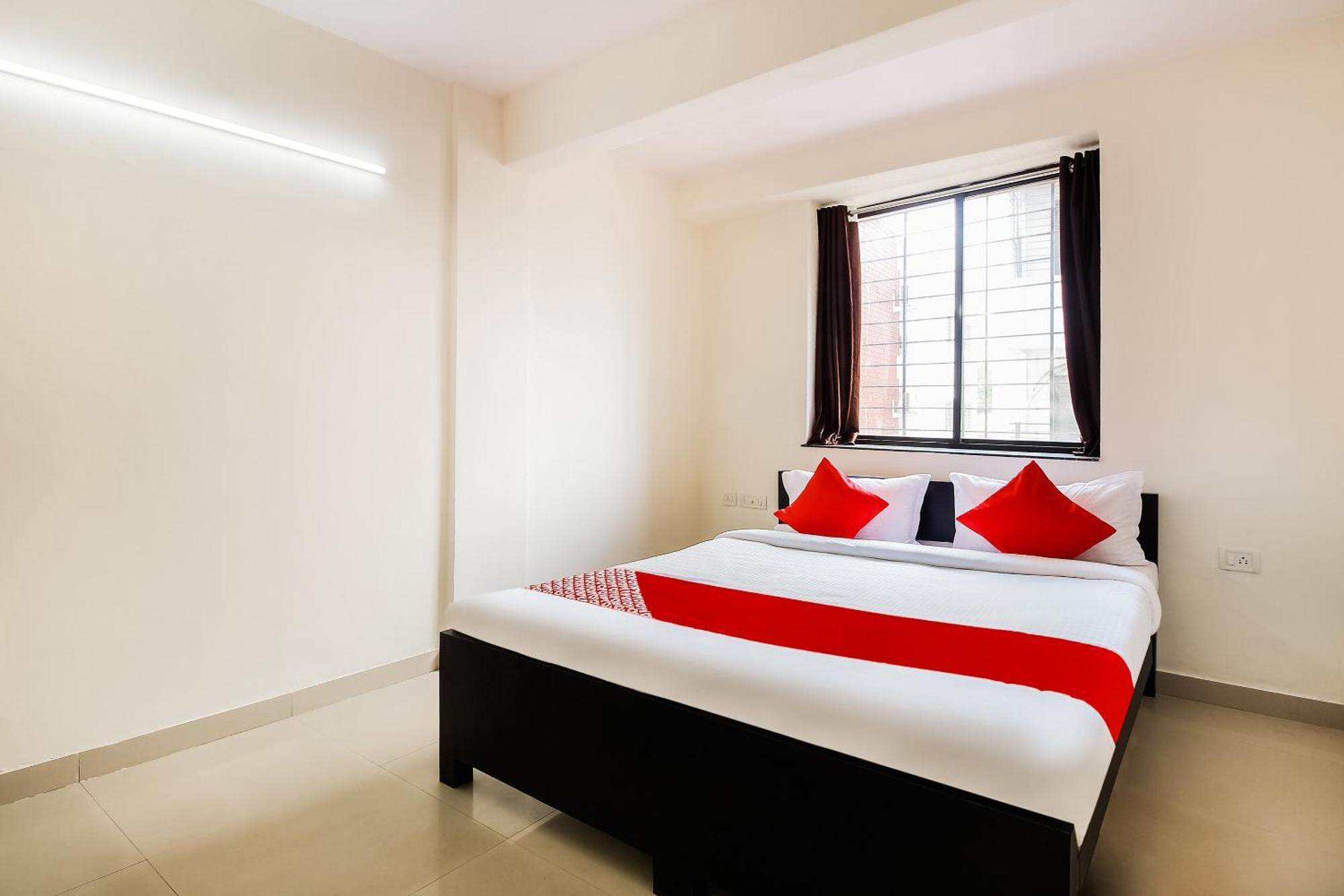 Hotel O Galaxy Near Inox Pune Exterior photo
