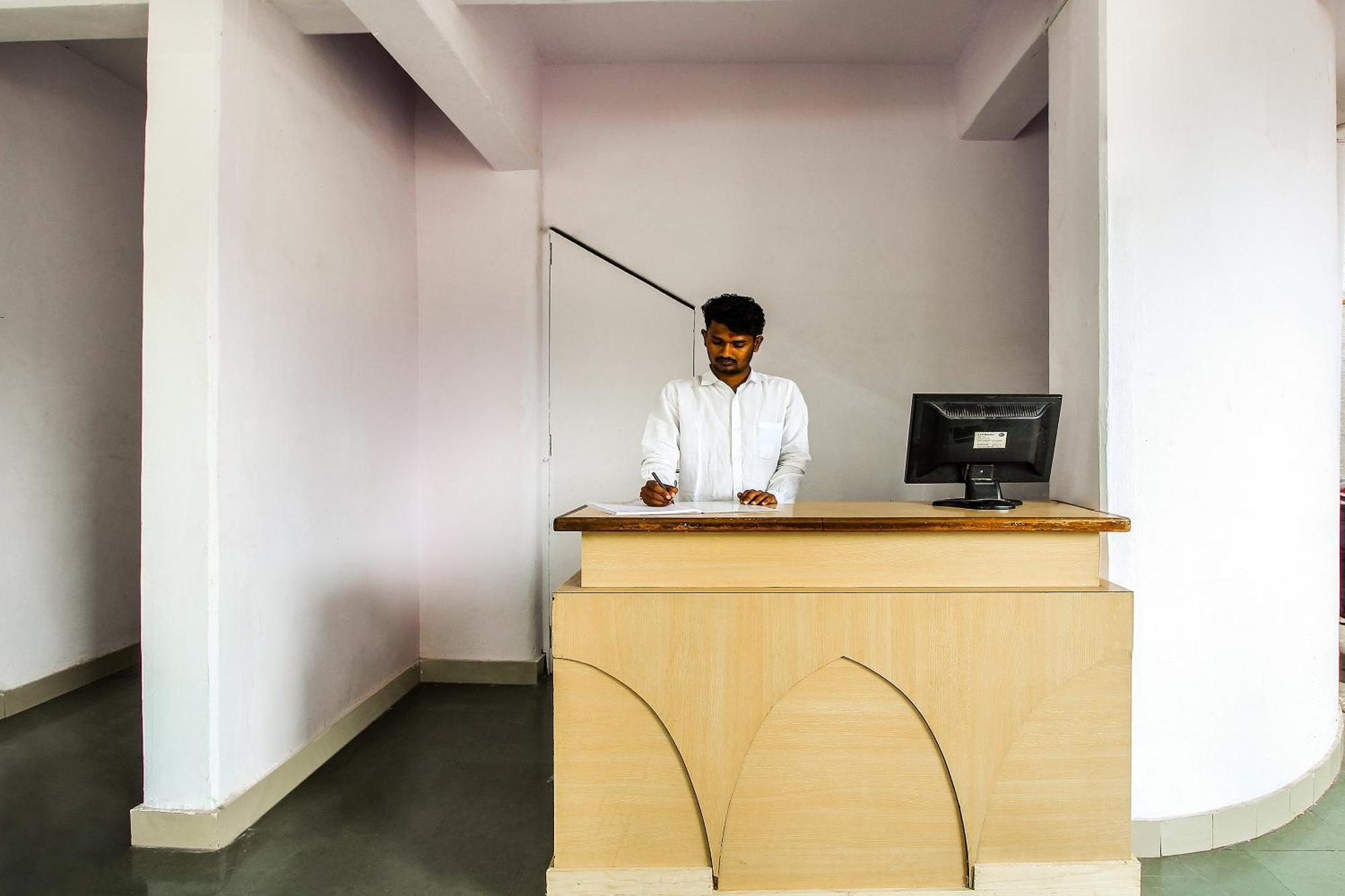 Hotel O Galaxy Near Inox Pune Exterior photo