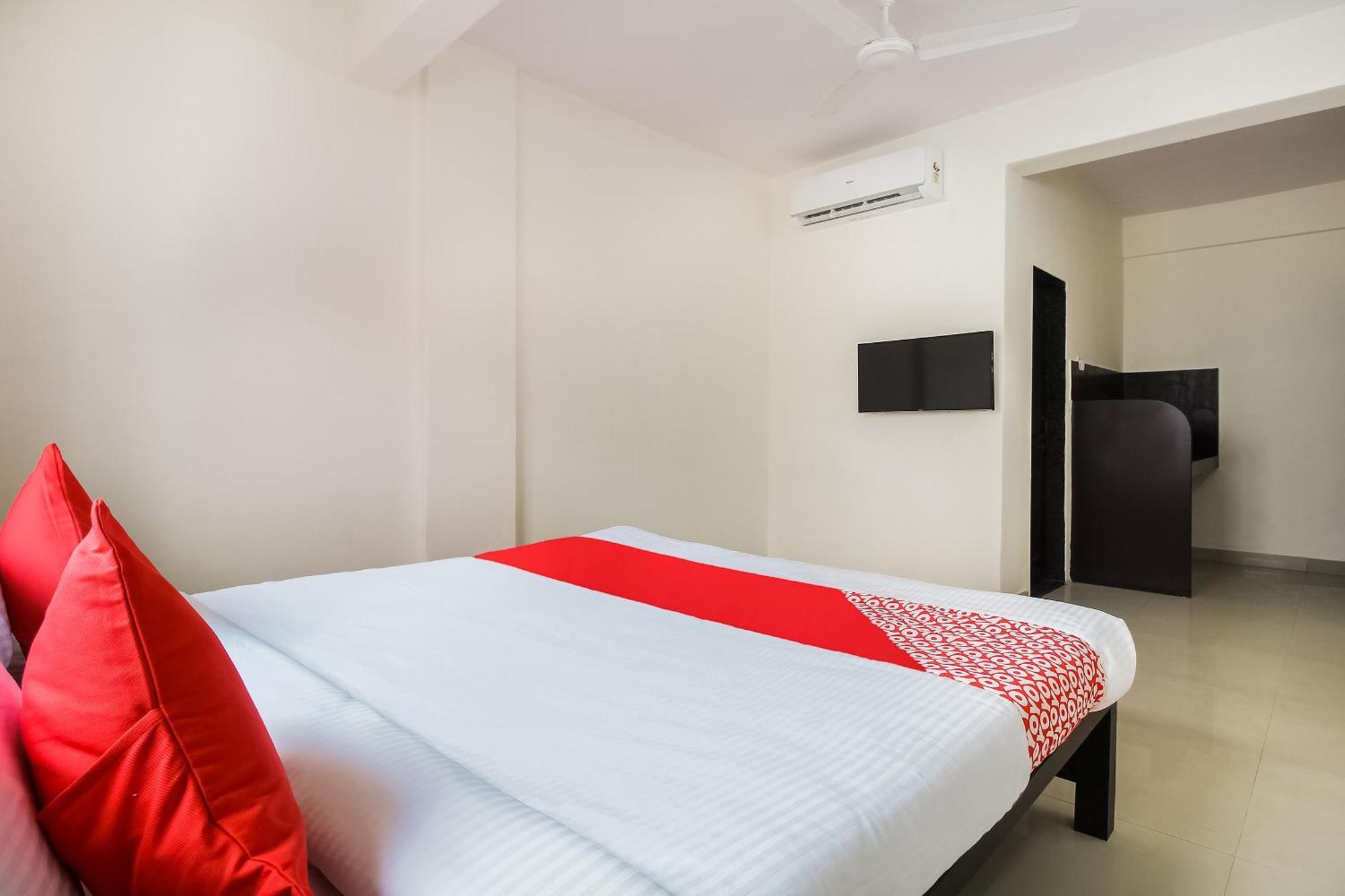 Hotel O Galaxy Near Inox Pune Exterior photo